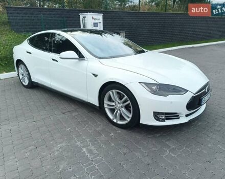 Білий Тесла Модель С, об'ємом двигуна 0 л та пробігом 118 тис. км за 15000 $, фото 1 на Automoto.ua