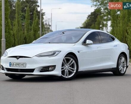 Белый Тесла Модель С, объемом двигателя 0 л и пробегом 141 тыс. км за 17900 $, фото 1 на Automoto.ua