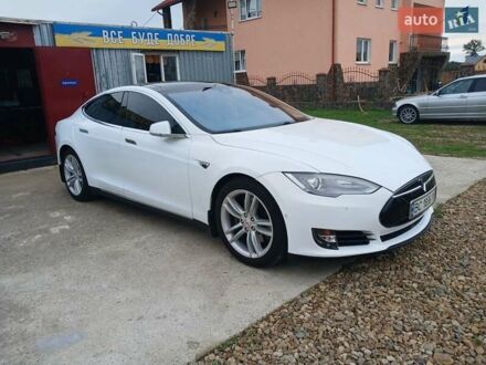 Тесла Модель С 2015 в Львове на Automoto.ua Белый Тесла Модель С, объемом двигателя 0 л и пробегом 135 тыс. км за 14700 $, фото 1 на Automoto.ua