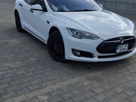 Белый Тесла Модель С, объемом двигателя 0 л и пробегом 206 тыс. км за 14500 $, фото 1 на Automoto.ua