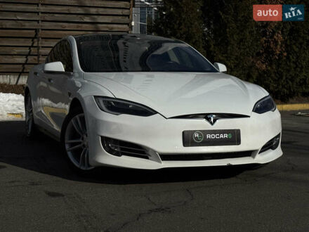 Тесла Модель С 2015 в Киеве на Automoto.ua Белый Тесла Модель С, объемом двигателя 0 л и пробегом 95 тыс. км за 15999 $, фото 1 на Automoto.ua