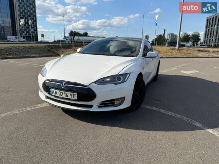 Білий Тесла Модель С, об'ємом двигуна 0 л та пробігом 140 тис. км за 13500 $, фото 1 на Automoto.ua