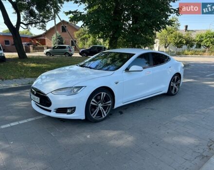 Белый Тесла Модель С, объемом двигателя 0 л и пробегом 340 тыс. км за 14000 $, фото 1 на Automoto.ua