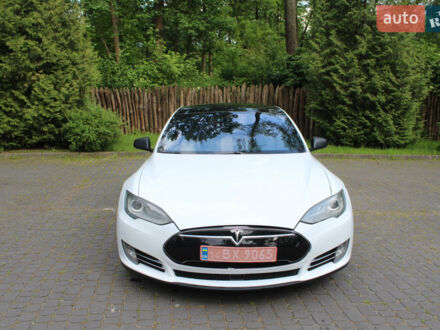 Белый Тесла Модель С, объемом двигателя 0 л и пробегом 170 тыс. км за 15750 $, фото 1 на Automoto.ua