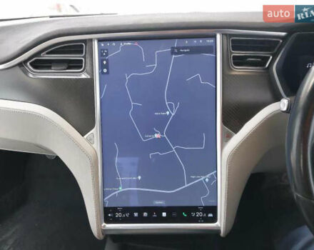 Белый Тесла Модель С, объемом двигателя 0 л и пробегом 150 тыс. км за 5700 $, фото 1 на Automoto.ua