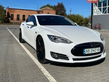 Тесла Модель С 2015 в Бершаде на Automoto.ua Белый Тесла Модель С, объемом двигателя 0 л и пробегом 113 тыс. км за 21300 $, фото 1 на Automoto.ua