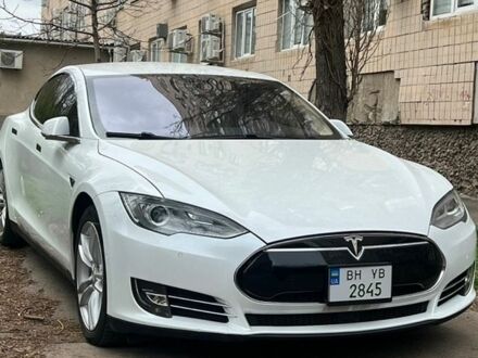 Білий Тесла Модель С, об'ємом двигуна 0 л та пробігом 203 тис. км за 15200 $, фото 1 на Automoto.ua