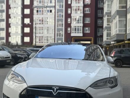 Белый Тесла Модель С, объемом двигателя 0 л и пробегом 228 тыс. км за 12300 $, фото 1 на Automoto.ua