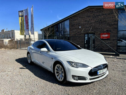 Тесла Модель С 2015 в Виннице на Automoto.ua Белый Тесла Модель С, объемом двигателя 0 л и пробегом 205 тыс. км за 14950 $, фото 1 на Automoto.ua