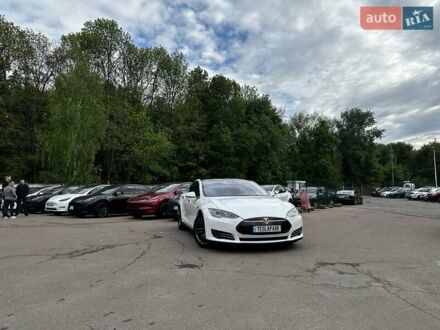 Тесла Модель С 2015 в Киеве на Automoto.ua Белый Тесла Модель С, объемом двигателя 0 л и пробегом 239 тыс. км за 15999 $, фото 1 на Automoto.ua
