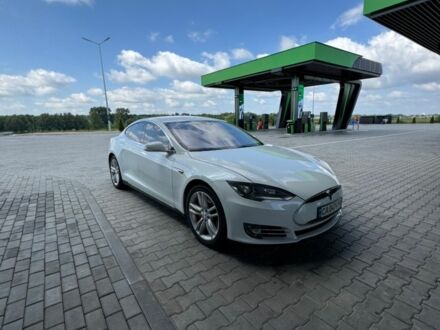 Білий Тесла Модель С, об'ємом двигуна 0 л та пробігом 120 тис. км за 14500 $, фото 1 на Automoto.ua