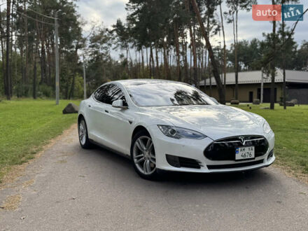 Тесла Модель С 2015 в Житомире на Automoto.ua Белый Тесла Модель С, объемом двигателя 0 л и пробегом 97 тыс. км за 14500 $, фото 1 на Automoto.ua