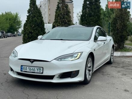 Белый Тесла Модель С, объемом двигателя 0 л и пробегом 106 тыс. км за 14000 $, фото 1 на Automoto.ua