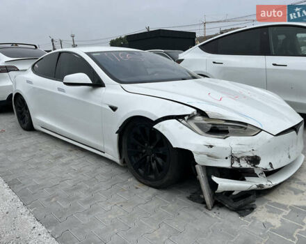 Белый Тесла Модель С, объемом двигателя 0 л и пробегом 160 тыс. км за 13200 $, фото 1 на Automoto.ua
