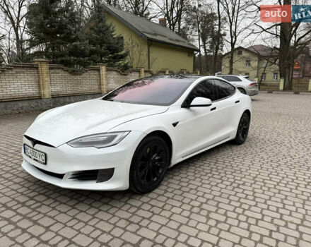 Белый Тесла Модель С, объемом двигателя 0 л и пробегом 199 тыс. км за 17500 $, фото 1 на Automoto.ua