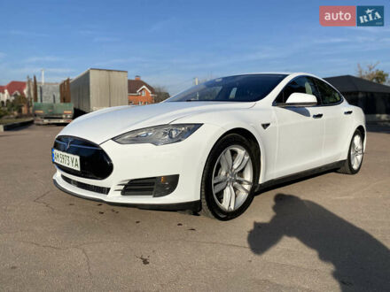 Тесла Модель С 2016 в Житомире на Automoto.ua Белый Тесла Модель С, объемом двигателя 0 л и пробегом 160 тыс. км за 17500 $, фото 1 на Automoto.ua