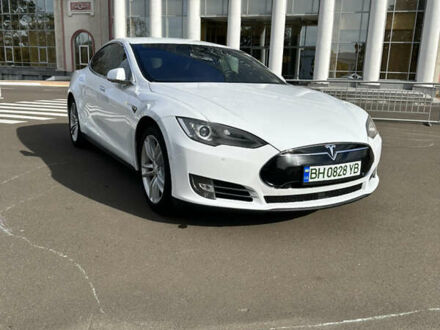 Білий Тесла Модель С, об'ємом двигуна 0 л та пробігом 105 тис. км за 12700 $, фото 1 на Automoto.ua
