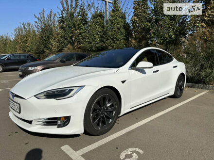 Тесла Модель С 2016 у Києві на Automoto.ua Білий Тесла Модель С, об'ємом двигуна 0 л та пробігом 178 тис. км за 18800 $, фото 1 на Automoto.ua