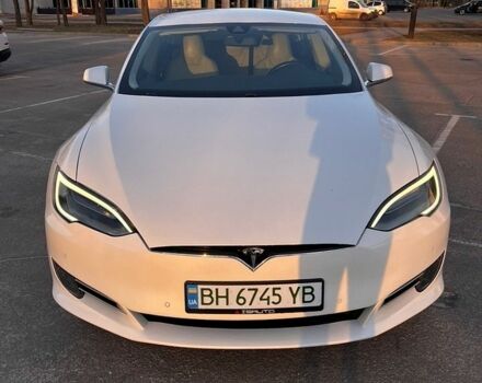 Білий Тесла Модель С, об'ємом двигуна 0 л та пробігом 63 тис. км за 17200 $, фото 1 на Automoto.ua