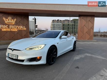 Белый Тесла Модель С, объемом двигателя 0 л и пробегом 180 тыс. км за 16900 $, фото 1 на Automoto.ua