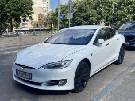 Белый Тесла Модель С, объемом двигателя 0 л и пробегом 255 тыс. км за 22999 $, фото 1 на Automoto.ua