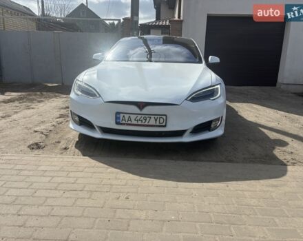 Білий Тесла Модель С, об'ємом двигуна 0 л та пробігом 260 тис. км за 17000 $, фото 1 на Automoto.ua