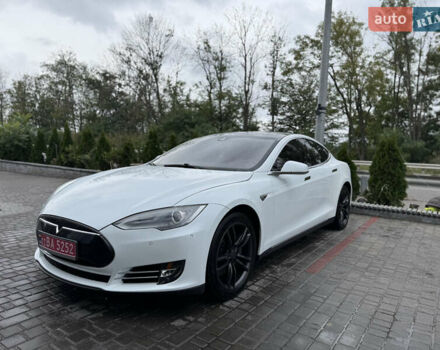 Білий Тесла Модель С, об'ємом двигуна 0 л та пробігом 134 тис. км за 16500 $, фото 1 на Automoto.ua