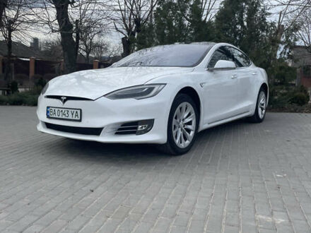 Белый Тесла Модель С, объемом двигателя 0 л и пробегом 199 тыс. км за 16900 $, фото 1 на Automoto.ua