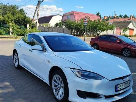 Белый Тесла Модель С, объемом двигателя 0 л и пробегом 198 тыс. км за 15999 $, фото 1 на Automoto.ua