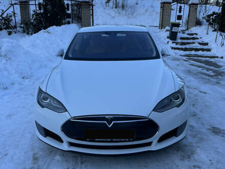 Белый Тесла Модель С, объемом двигателя 0 л и пробегом 119 тыс. км за 13600 $, фото 1 на Automoto.ua