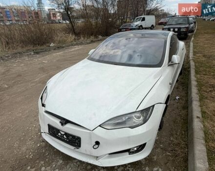 Білий Тесла Модель С, об'ємом двигуна 0 л та пробігом 87 тис. км за 11400 $, фото 1 на Automoto.ua