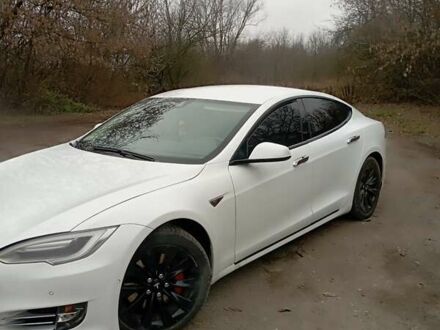 Белый Тесла Модель С, объемом двигателя 0 л и пробегом 136 тыс. км за 14900 $, фото 1 на Automoto.ua