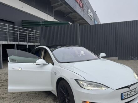 Белый Тесла Модель С, объемом двигателя 0 л и пробегом 112 тыс. км за 22000 $, фото 1 на Automoto.ua