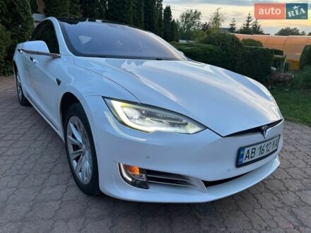 Белый Тесла Модель С, объемом двигателя 0 л и пробегом 123 тыс. км за 21500 $, фото 1 на Automoto.ua