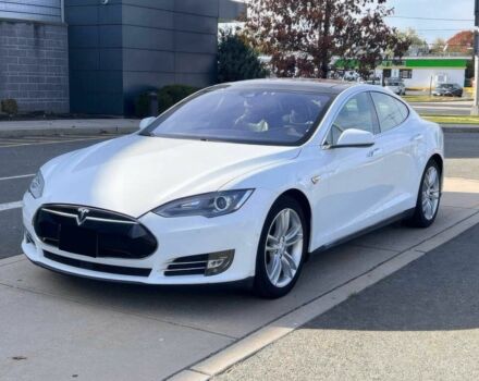 Білий Тесла Модель С, об'ємом двигуна 0 л та пробігом 76 тис. км за 6000 $, фото 1 на Automoto.ua