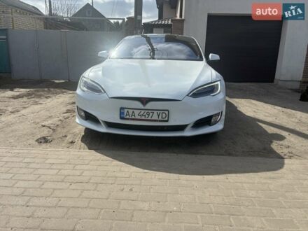 Белый Тесла Модель С, объемом двигателя 0 л и пробегом 260 тыс. км за 17000 $, фото 1 на Automoto.ua