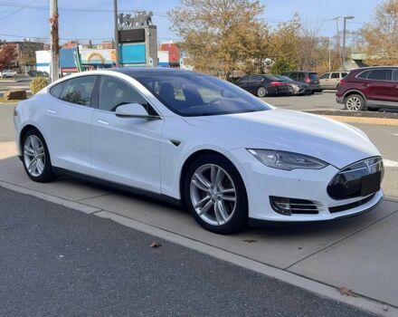 Білий Тесла Модель С, об'ємом двигуна 0 л та пробігом 78 тис. км за 7700 $, фото 1 на Automoto.ua