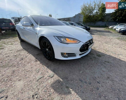 Белый Тесла Модель С, объемом двигателя 0 л и пробегом 189 тыс. км за 16500 $, фото 1 на Automoto.ua