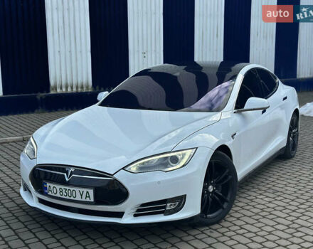 Белый Тесла Модель С, объемом двигателя 0 л и пробегом 209 тыс. км за 13500 $, фото 1 на Automoto.ua