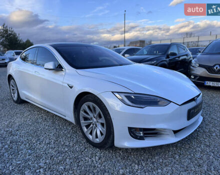 Тесла Модель С 2016 у Івано-Франківську на Automoto.ua Білий Тесла Модель С, об'ємом двигуна 0 л та пробігом 182 тис. км за 16500 $, фото 1 на Automoto.ua