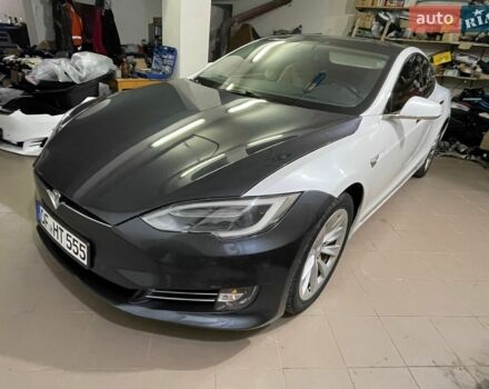 Белый Тесла Модель С, объемом двигателя 0 л и пробегом 279 тыс. км за 17700 $, фото 1 на Automoto.ua