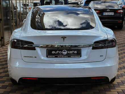 Белый Тесла Модель С, объемом двигателя 0 л и пробегом 96 тыс. км за 16990 $, фото 1 на Automoto.ua