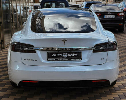 Білий Тесла Модель С, об'ємом двигуна 0 л та пробігом 96 тис. км за 16990 $, фото 1 на Automoto.ua