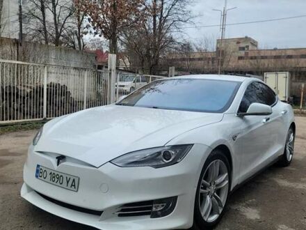 Белый Тесла Модель С, объемом двигателя 0 л и пробегом 150 тыс. км за 20500 $, фото 1 на Automoto.ua