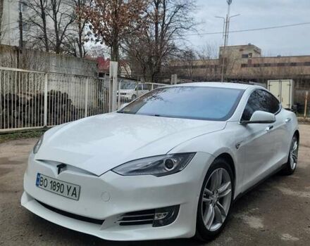Білий Тесла Модель С, об'ємом двигуна 0 л та пробігом 150 тис. км за 20500 $, фото 1 на Automoto.ua