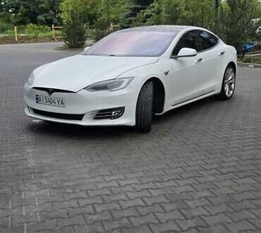 Белый Тесла Модель С, объемом двигателя 0 л и пробегом 42 тыс. км за 23000 $, фото 1 на Automoto.ua