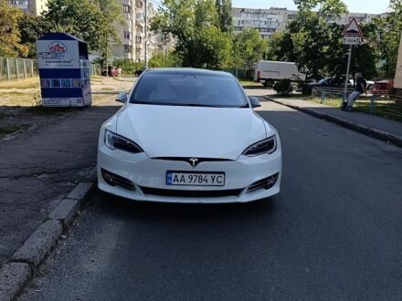 Білий Тесла Модель С, об'ємом двигуна 0 л та пробігом 140 тис. км за 14000 $, фото 1 на Automoto.ua