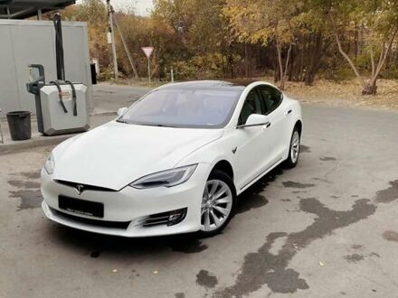 Тесла Модель С 2017 у Обухове на Automoto.ua Білий Тесла Модель С, об'ємом двигуна 0 л та пробігом 176 тис. км за 22400 $, фото 1 на Automoto.ua