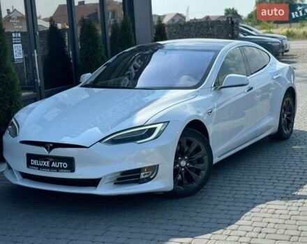 Белый Тесла Модель С, объемом двигателя 0 л и пробегом 153 тыс. км за 20650 $, фото 1 на Automoto.ua