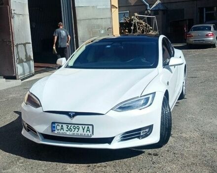 Белый Тесла Модель С, объемом двигателя 0 л и пробегом 102 тыс. км за 18000 $, фото 1 на Automoto.ua